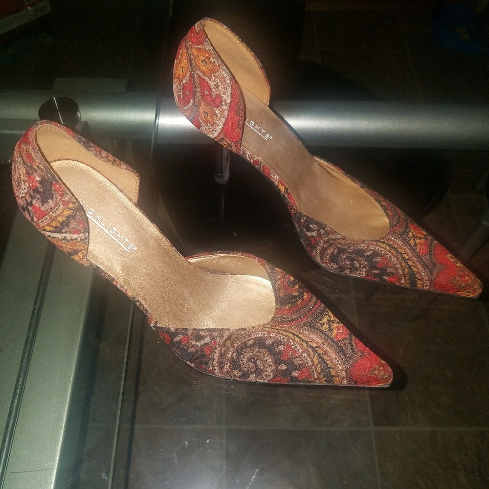 Shoes - Picture 4 of 4